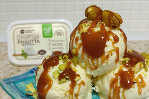 Итальянское сырное мороженное с орехами