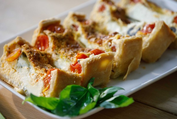 Итальянский пирог с моцареллой и томатами от Александра Селезнева