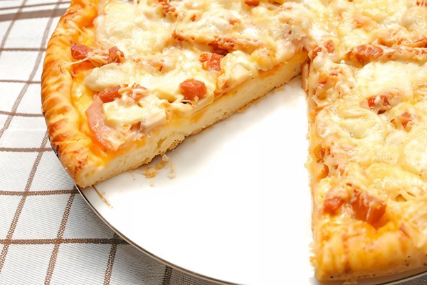 Яблочная пицца с ветчиной