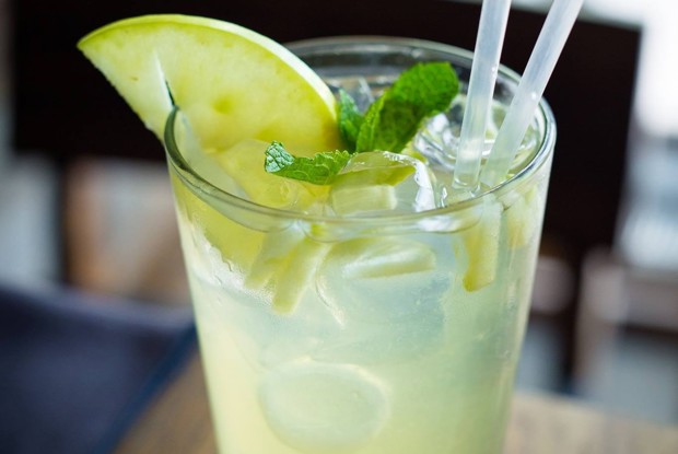 Яблочный джин-тоник