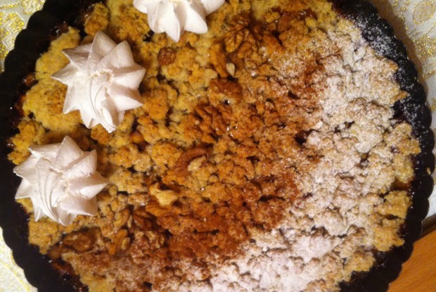 Яблочный гратен с овсяными хлопьями