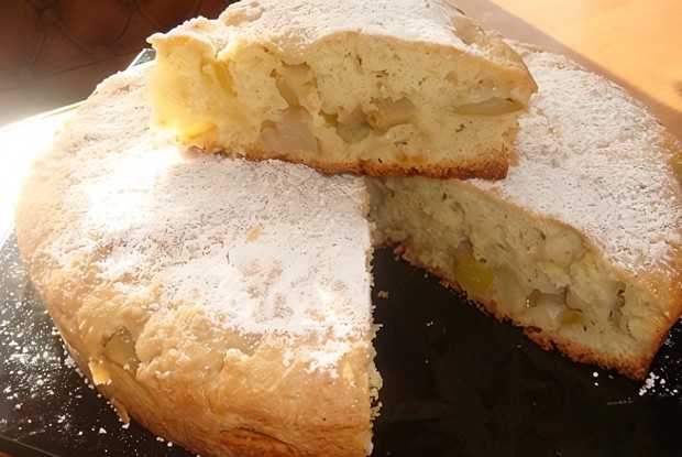 Яблочно-апельсиновый пирог с манкой