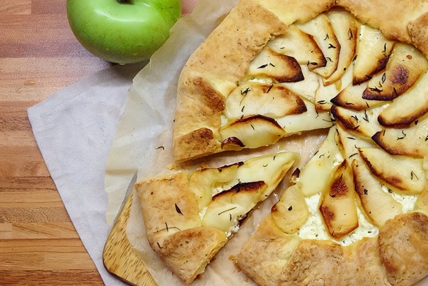 Яблочно-творожная галета с тимьяном