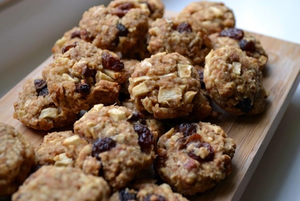 Яблочное печенье с овсяными хлопьями (веганское)