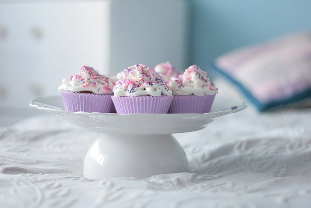 Ягодные кексы в формочках с белым шоколадом