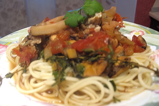 Яичная лапша с морепродуктами