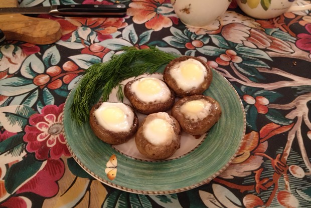 Яичница в шампиньонах