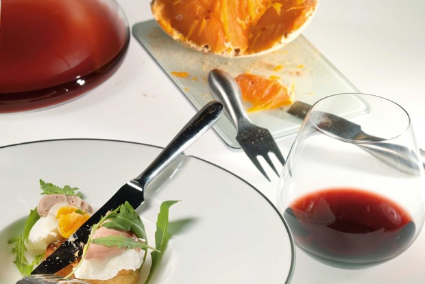 Яйца пашот с винным майонезом