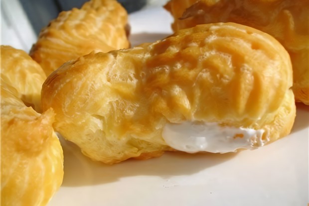 Эклеры с заварным белковым кремом