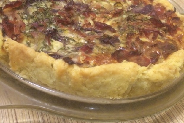 Эльзасский пирог с луком и беконом