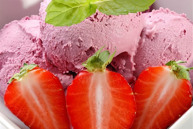 Йогуртовая гранита с клубникой