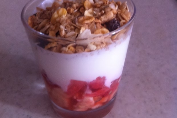 Йогуртовое парфе с фруктами