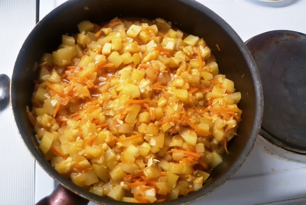 Кабачки, тушеные в томатном соусе