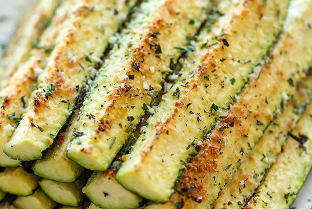 Кабачки, запеченные с сыром и пряными травами