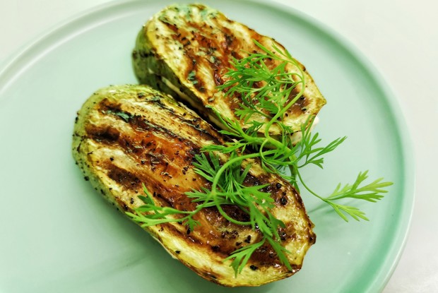 Кабачок с чесноком и сыром