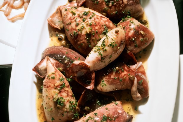 Кальмары фаршированные грибами и сыром