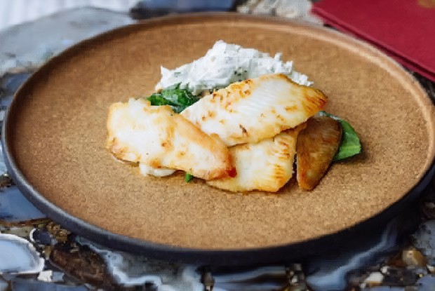 Камбала с зелеными овощами