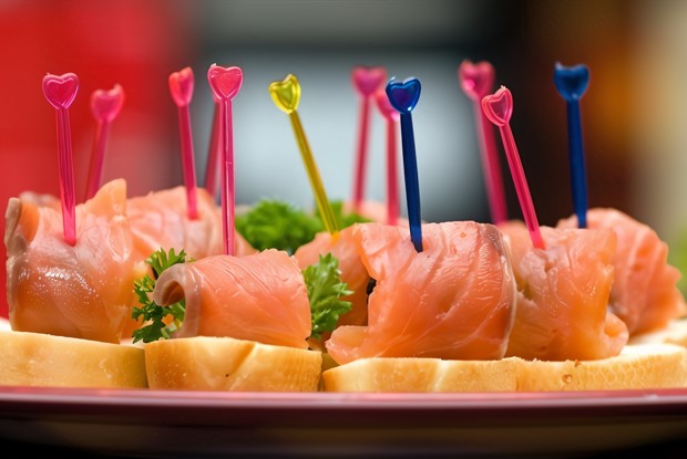 Канапе с копченым лососем