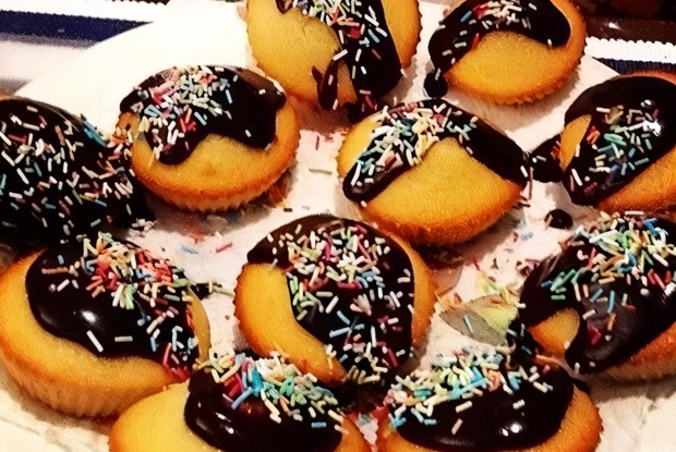 Капкейки с шоколадной глазурью