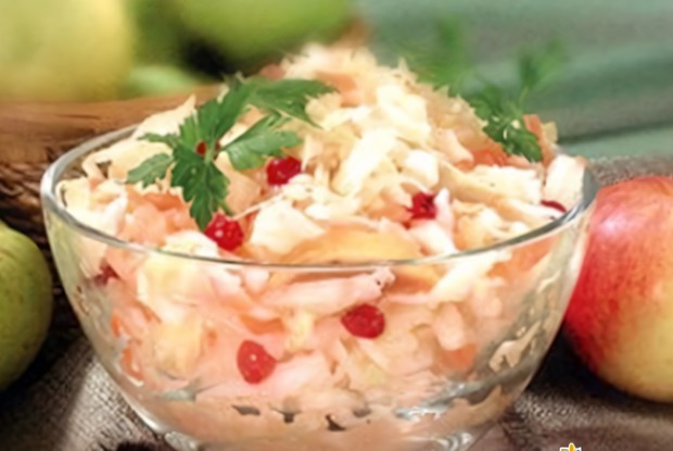Капуста, маринованная с яблоками