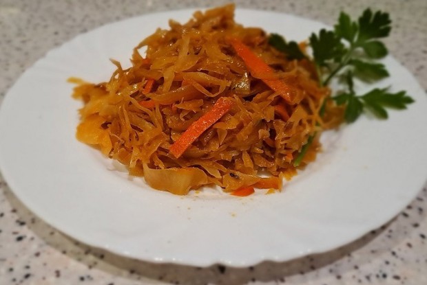 Капуста тушеная