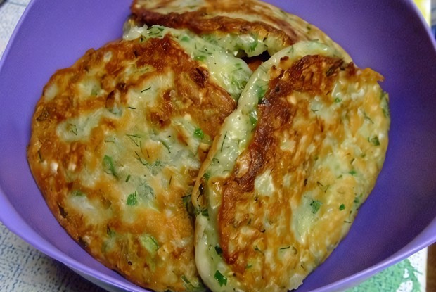 Капустные оладьи на кефире