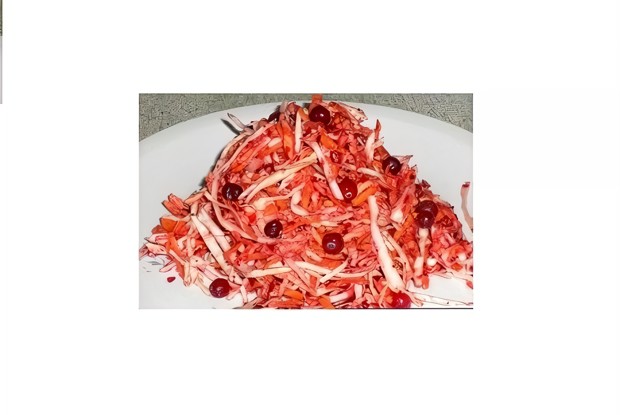Капустный салат с репой и клюквенной заправкой