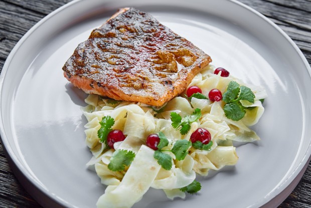 Карельская форель с корнем сельдерея