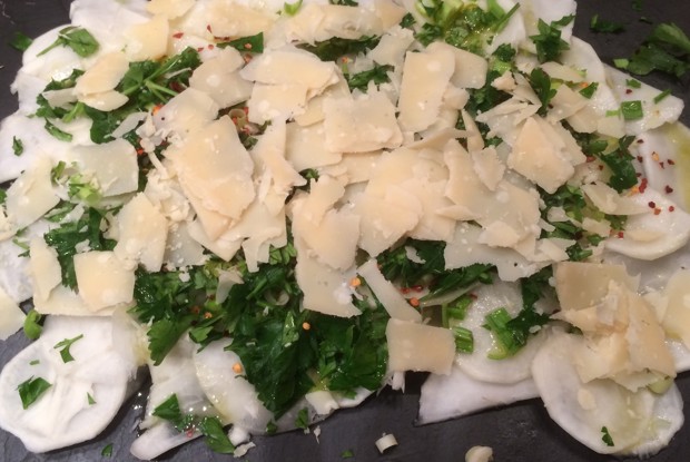 Карпаччо из белой репы