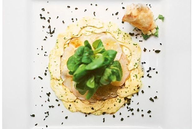 Карпаччо из лангуста и крудо из артишока и эмульсией из трюфеля