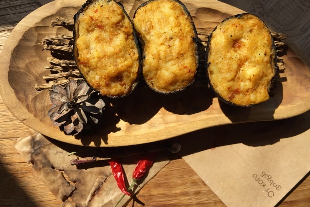 Картофель на мангале с аджикой