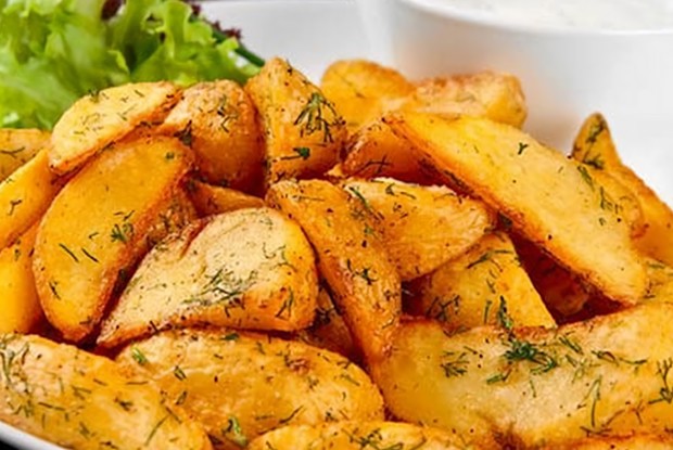 Картофель по-деревенски (предварительно обваренный)