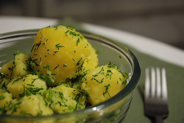 Картофель под соусом бешамель и картофель по-домашнему