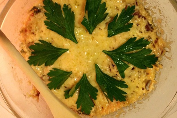 Картофель со сметанным соусом и сыром