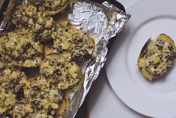 Картофельные лодочки с мясной начинкой