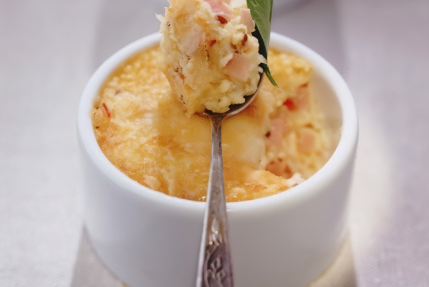 Картофельная запеканка-суфле с грибами и луком