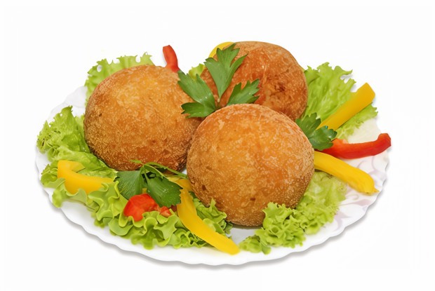 Картофельные крокеты с мясом в омлете, паровые