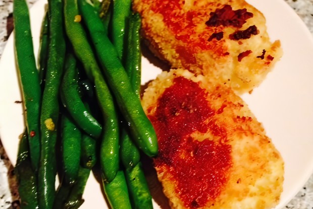 Картофельные оладьи из пюре со стручковой фасолью