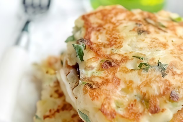 Картофельные оладьи с сыром