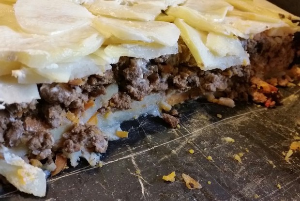 Картофельные ломтики с фаршем