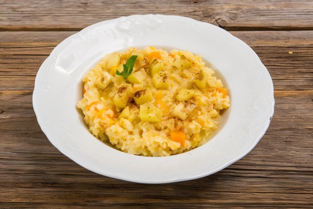 Каша из булгура с тыквой и яблоками