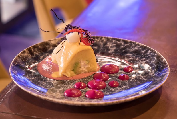 Картофельный салат с курицей и сельдереем «Кауса»