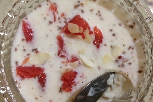 Кефирное желе с миндалем и грейпфрутом