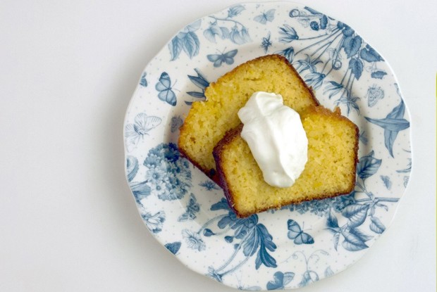 Кекс из семолы, кокосового ореха и мармелада