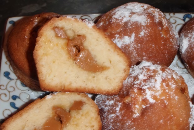 Кексы с вареной сгущенкой