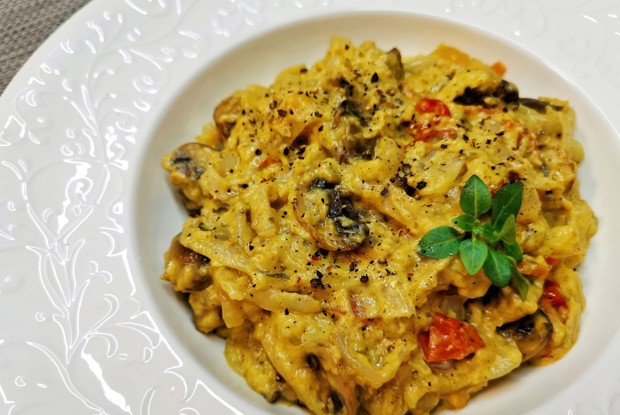 Кето-паста с беарнским соусом