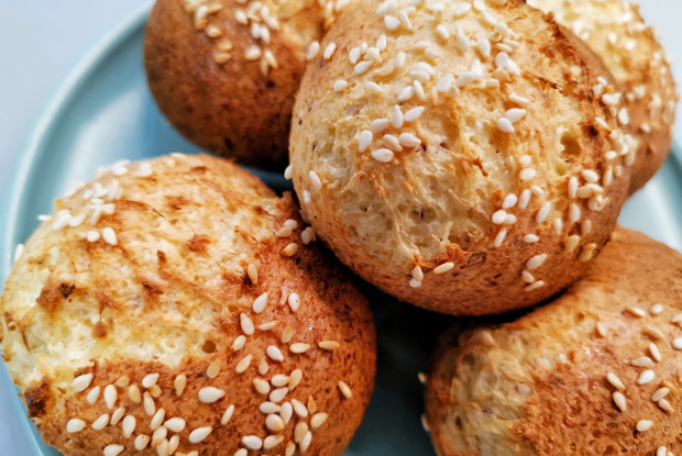 Кето-булочки с кунжутом