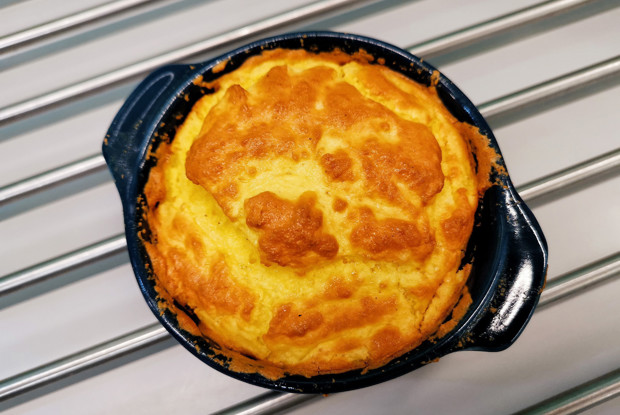 Кето-кекс с чесноком