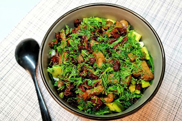 Кето-салат с телячьей печенью