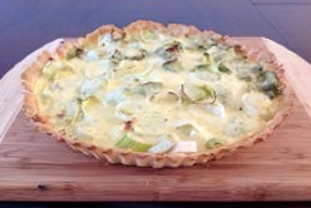 Киш с луком-пореем и карри